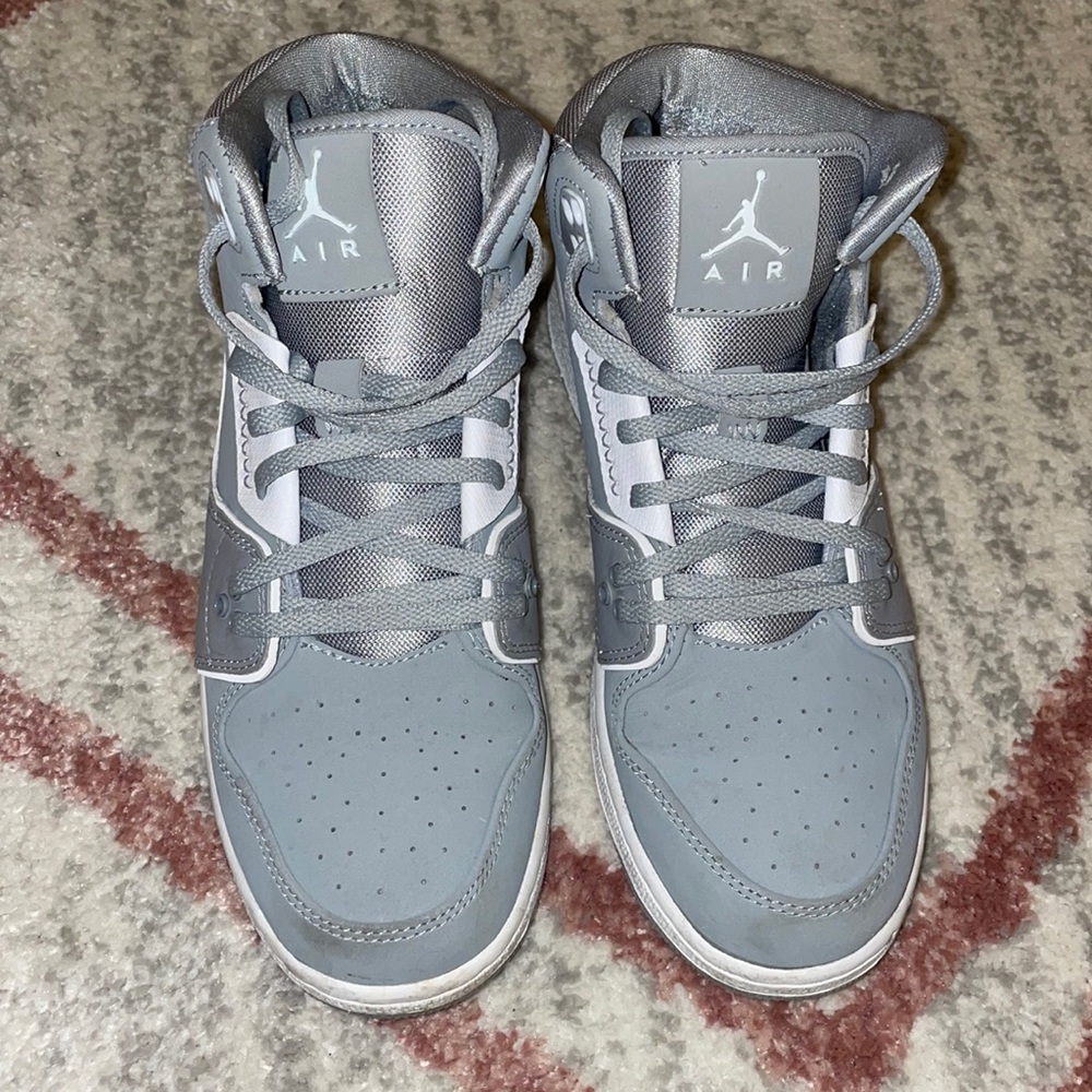 Youth Boys Jordan 1 Flight Wolf Grey/White Size 6.5